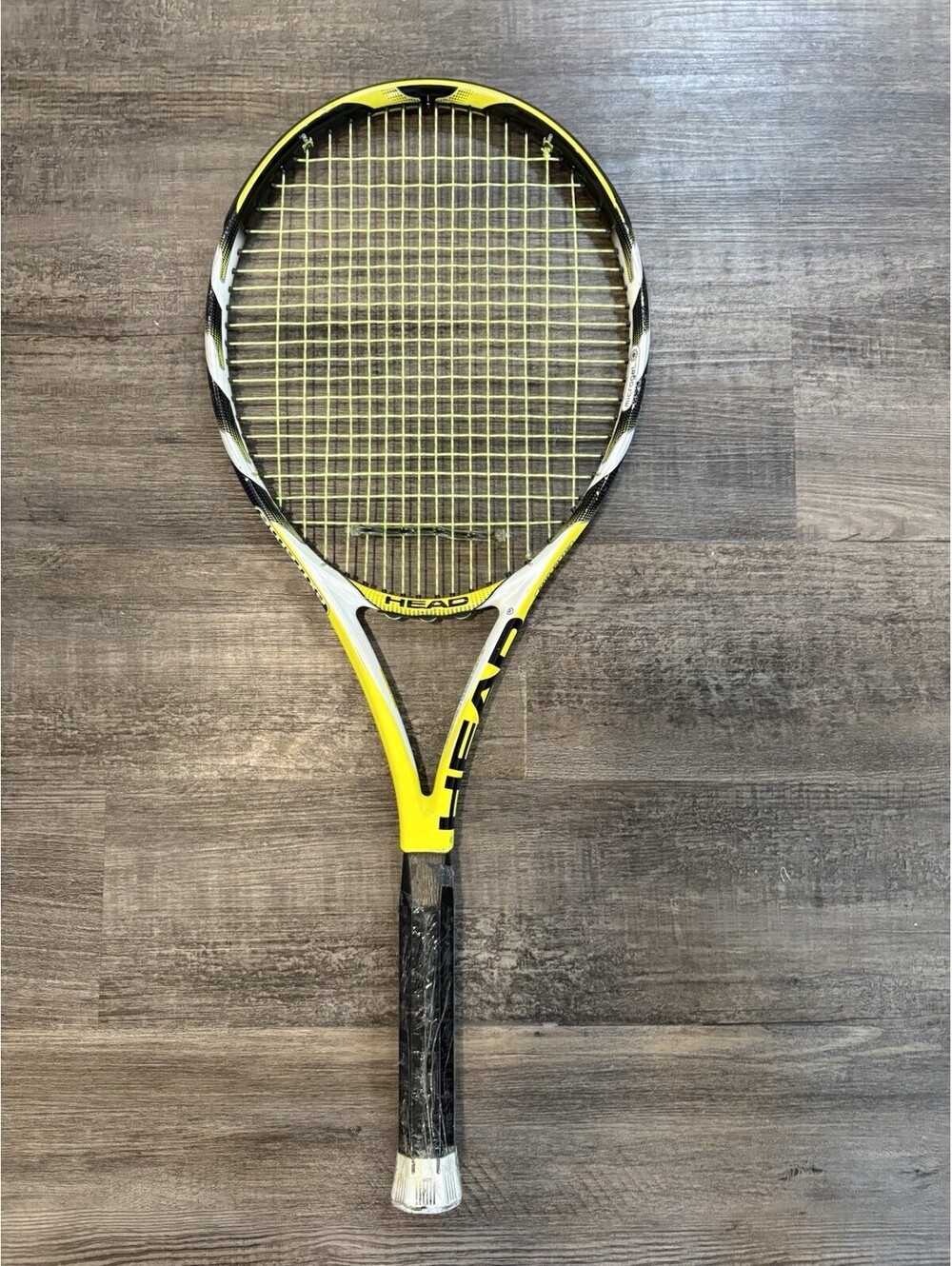 Head Microgel Extreme Midplus L3 Swing 100in 4-1/2 Grip Tennis Racquet